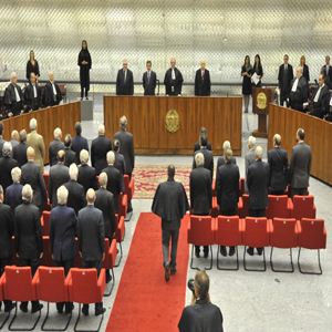 STJ decide que isenção de taxa condominial não pode ser tributada pelo IR